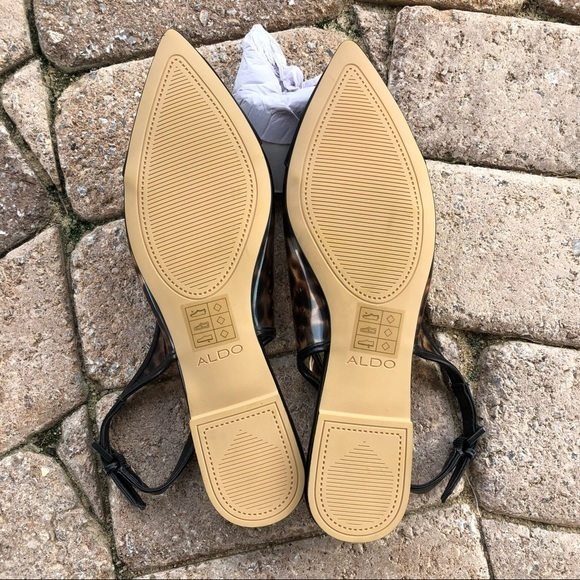 ALDO pointy toe flats - Picture 3 of 4